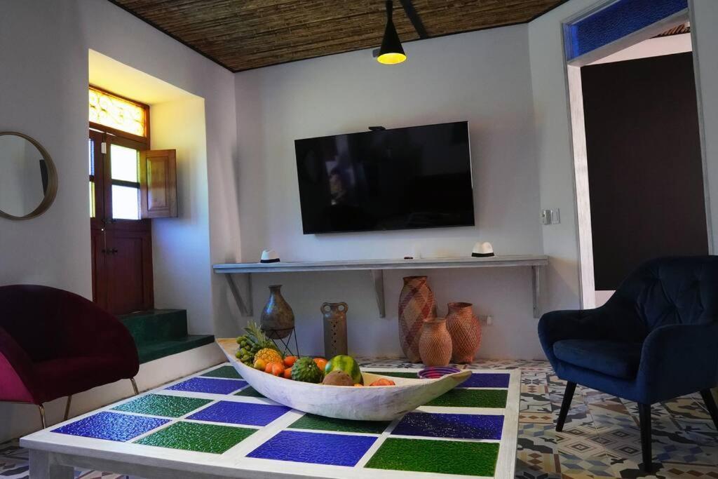 Nueva En San Antonio Cali, La Casa De Tona Villa Bagian luar foto