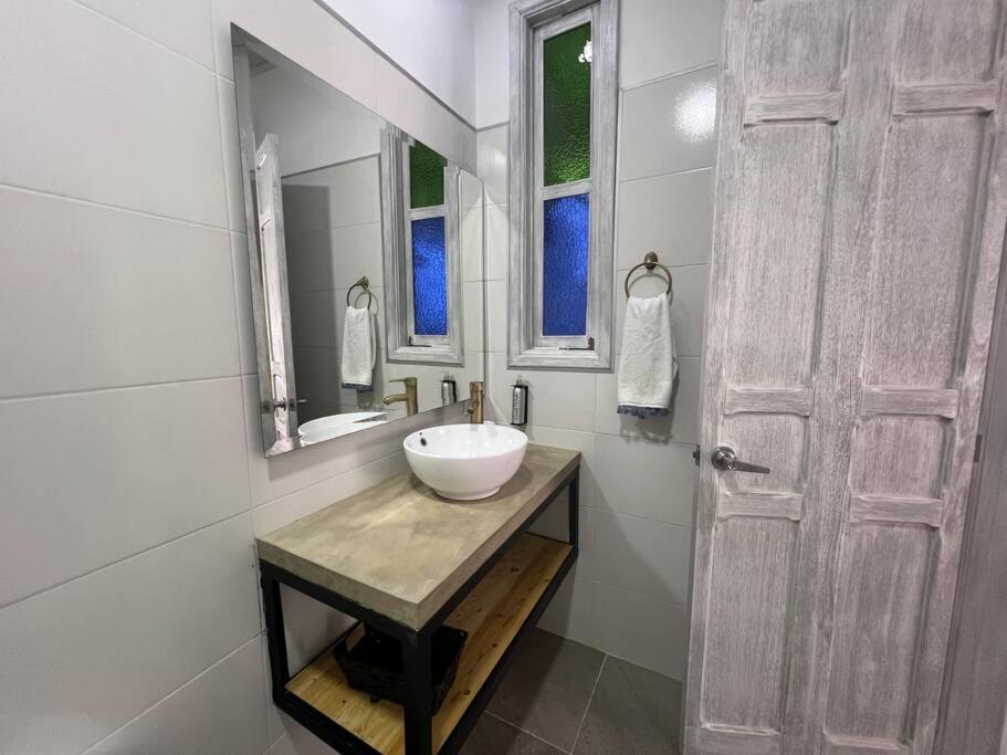 Nueva En San Antonio Cali, La Casa De Tona Villa Bagian luar foto
